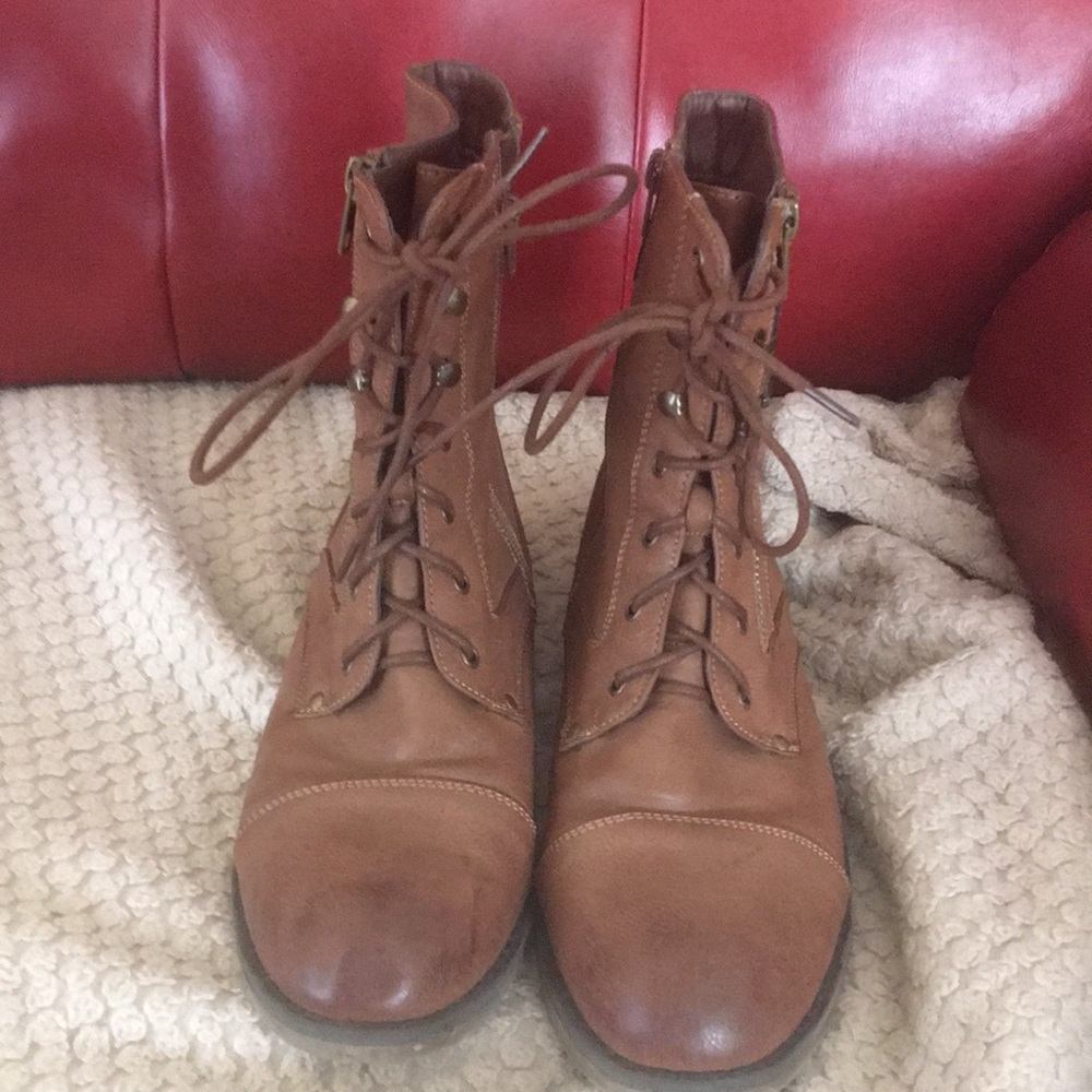 Boots - Picture 7 of 7